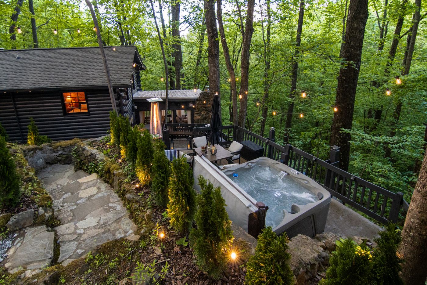 Cliffside terrace & hot tub 6