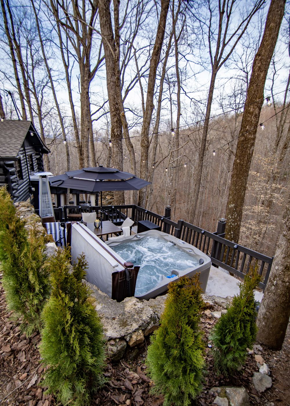 Cliffside terrace & hot tub 8